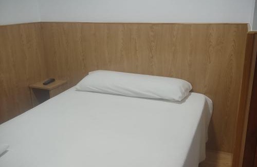 Almazcara Bed & Breakfast | Hostal los Rosales