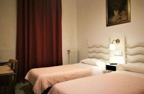 Arbucies Hotel | Hostal Montsoliu