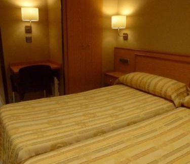 Sant Pere House | Hostal Nuevo Colon