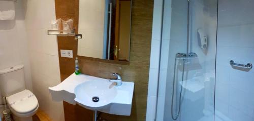 Tordesillas House | Hostal Puerta La Villa