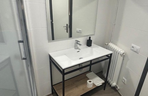 Sant Pau de Seguries Hotel | Hostal Restaurant Can Barala