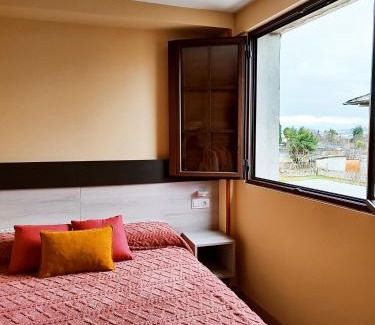 Camponaraya House | Hostal Restaurante LA SENDA
