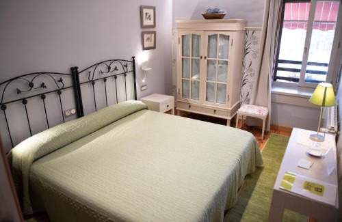 Murillo el Fruto House | Hostal Rural Txapi Txuri Logis Hotels