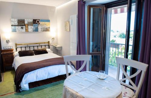 Murillo el Fruto House | Hostal Rural Txapi Txuri Logis Hotels