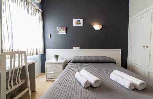Aspe House | Hostal Ya