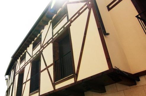 Candeleda House | Hostal Yessy