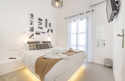 Fira Hostel | Hostel ∙ 8 guests