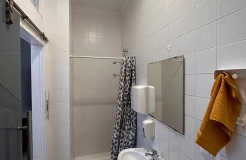 Cacilhas Apartment | Hostel Sun River - Double Room with Balcony