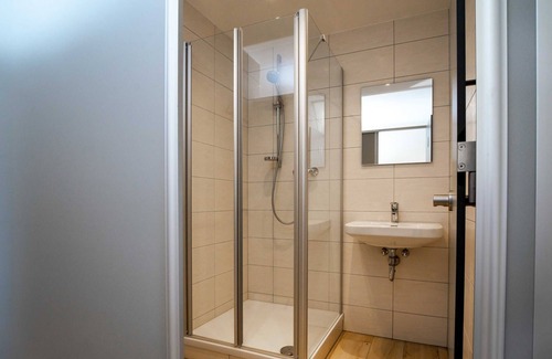 Neuhaus-Schierschnitz Apartment | Hostelzimmer 305 - Aparthotel Rotheul