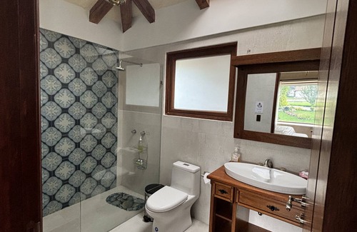 Guano Hotel | Hostería Las Tres Piedras