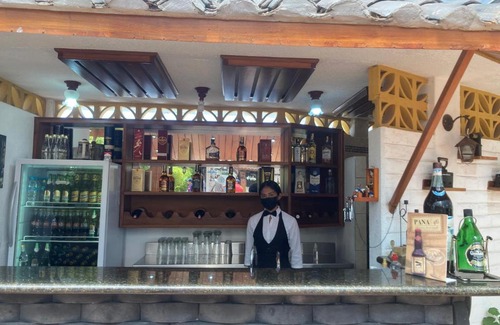 Checa Hotel | Hosteria Casa Silva
