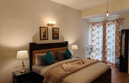 Sector 58 Apartment | Hostie Evanya - 2BHK Serviced Apartment near Golf Course Road