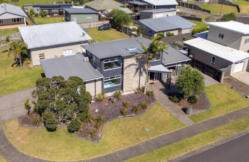 Whitianga House | Hosts on the Coast Paradise on Pacific
