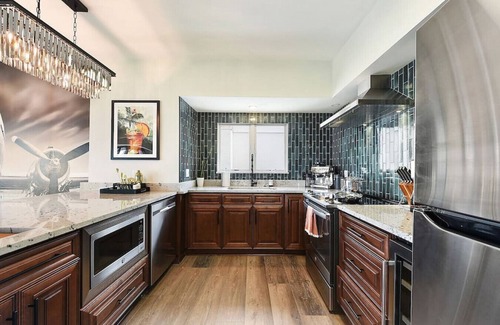 Mount Washington Apartment | ★ HostWise Stays ★ Grandview Ave Luxe - Sweeping City Views & More!