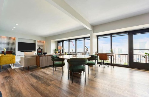 Mount Washington Apartment | HostWise Stays - Grandview Penthouse - Sweeping City Views, High End Living