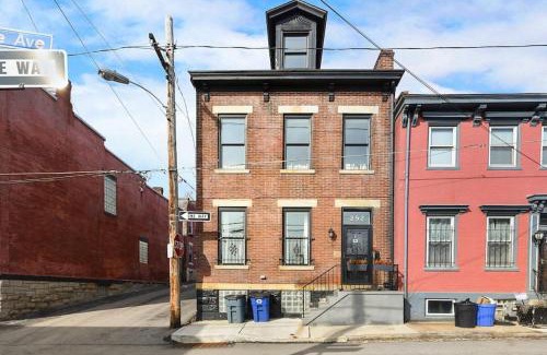 Mexican War Streets House | HostWise Stays - The Alpine - Family Friendly, Great Area, 3BR Home
