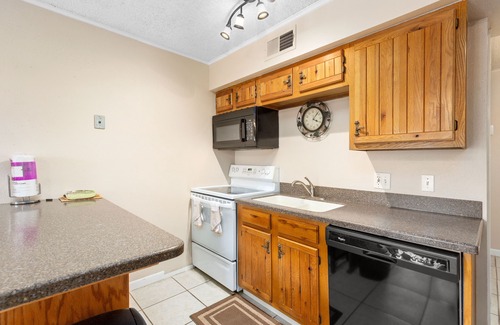 New Braunfels House | Hot Spot on Comal River. Best Location in Town.