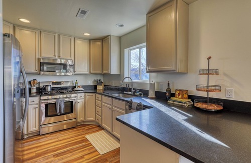 Pagosa Springs House | HOT TUB + AC l Family Getaway l Pet Friendly l 4 Bedrooms