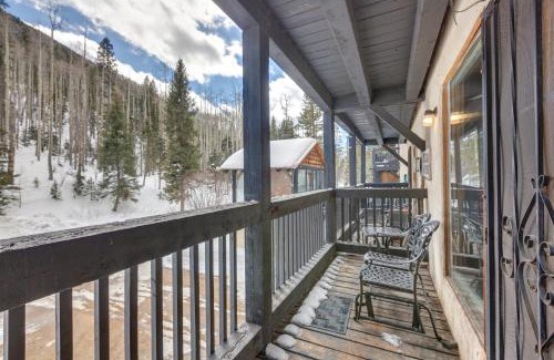 Taos Ski Valley Apartment | Hot Tub Access Studio 2 Mi to Taos Ski Resort