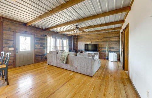 Altoona House | Hot Tub and Grill Mtn-View Altoona Cabin