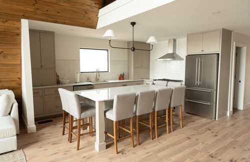 Negreet Cabin | Hot Tub, Fire Pit, on the Water; Spacious, Cozy Mid-Lake Cabin