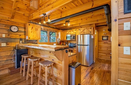 Stanardsville Cabin | Hot tub, Firepit, Beautiful Mountain Views!