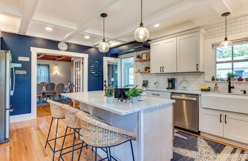 Ogunquit - Wells House | Hot Tub & Fireplace: Coastal Getaway in Maine