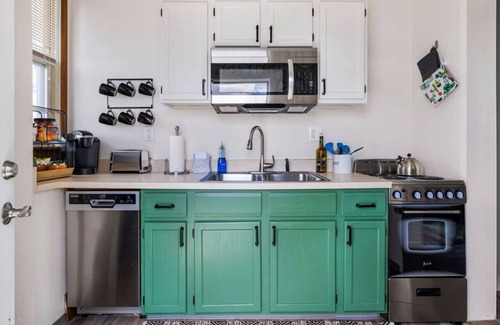 Lawrenceville House | *Hot Tub Fun* Light & Bright w/deck Walk to Butler!