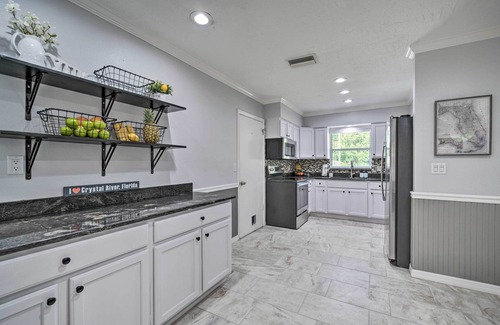 Crystal River House | Hot Tub + Game Room: Crystal River Retreat!