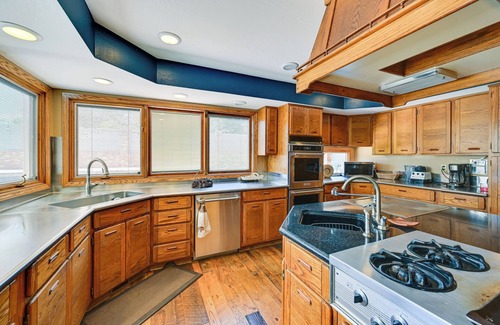 Payson House | Hot Tub + Games: Spacious Golf Retreat in Payson