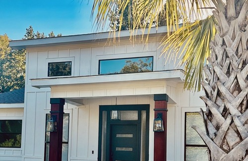 Baker House | Hot Tub Getaway At The Golden Palms On Chamberlain