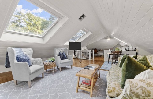 Decatur Apartment | Hot Tub + King Bed + Walkable