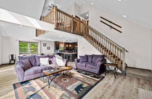 Albrightsville House | Hot Tub, Large 6 Bed, Game Room, Shuffleboard