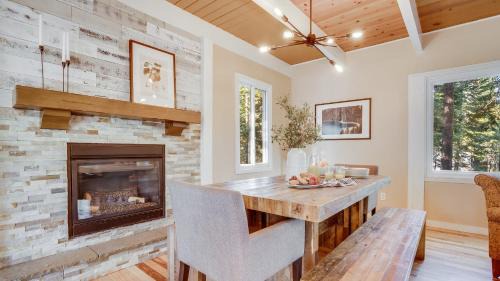 McKinney Estates House | Hot Tub Sauna Game Room Modern 5BDR Family Cabin Homewood by AvantStay