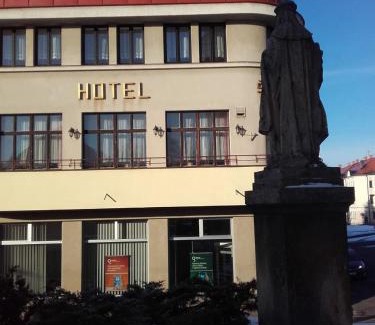 Cerveny Kostelec Hotel | Hotel Šrejber