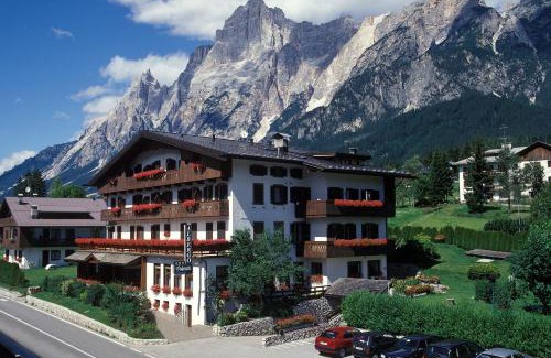 San Vito di Cadore Hotel | Hotel Albergo Dolomiti