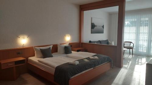 Dunkelforth Hotel | Hotel Am Meilenstein