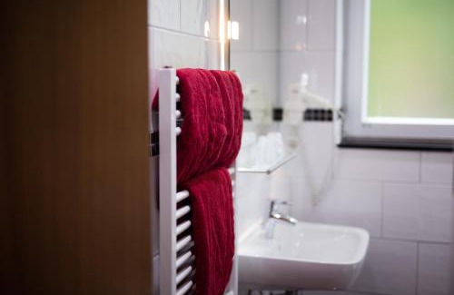 Wanheimerort Hotel | Hotel Am Sportpark