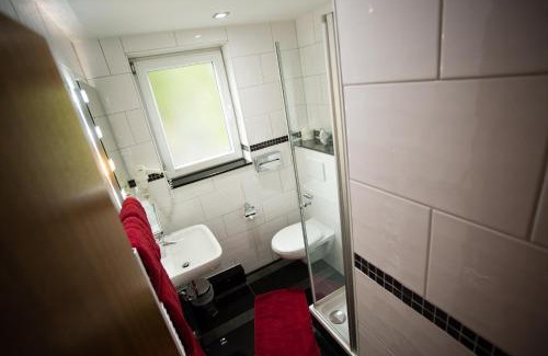 Wanheimerort Hotel | Hotel Am Sportpark