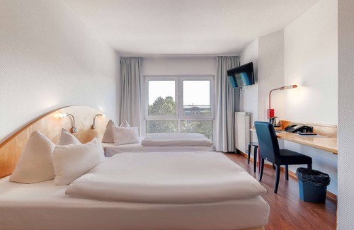 Region Hannover District Hotel | Hotel Ambiente Langenhagen Hannover by Tulip Inn