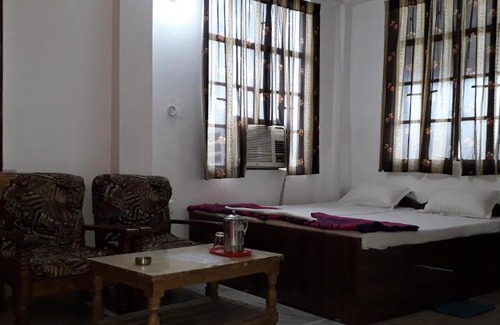 Bihta Hotel | Hotel Amit Lodge
