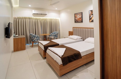 Boisar Hotel | Hotel Anugraha NX