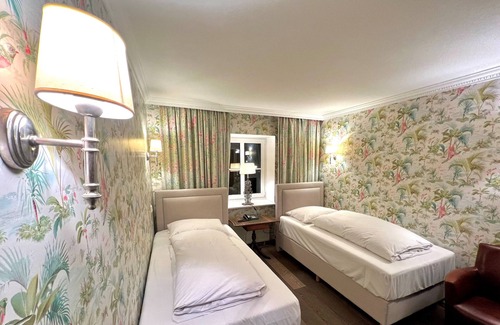 Golzheim Hotel | Hotel Ashley's Garden