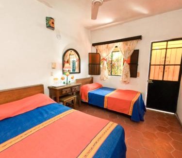 Emiliano Zapata Hotel | Hotel Azteca