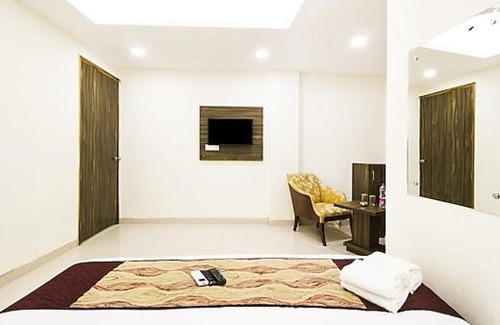 Safdarjung Enclave Hotel | Hotel Badal - Safdarjung Enclave