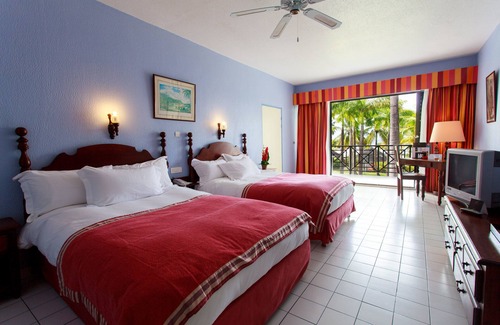 Pointe du Bout Hotel | Hotel Bakoua Les Trois Ilets