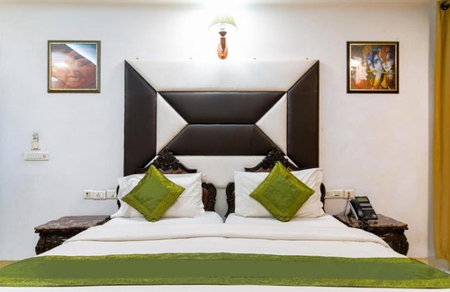 Safdarjung Enclave Hotel | Hotel Baljeet Lodge