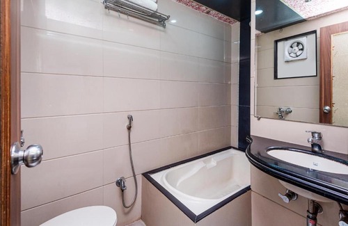 Surat Hotel | HOTEL BALWAS