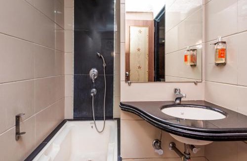 Surat Hotel | HOTEL BALWAS