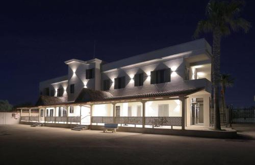 Marina di Varcaturo Hotel | Hotel Barracuda